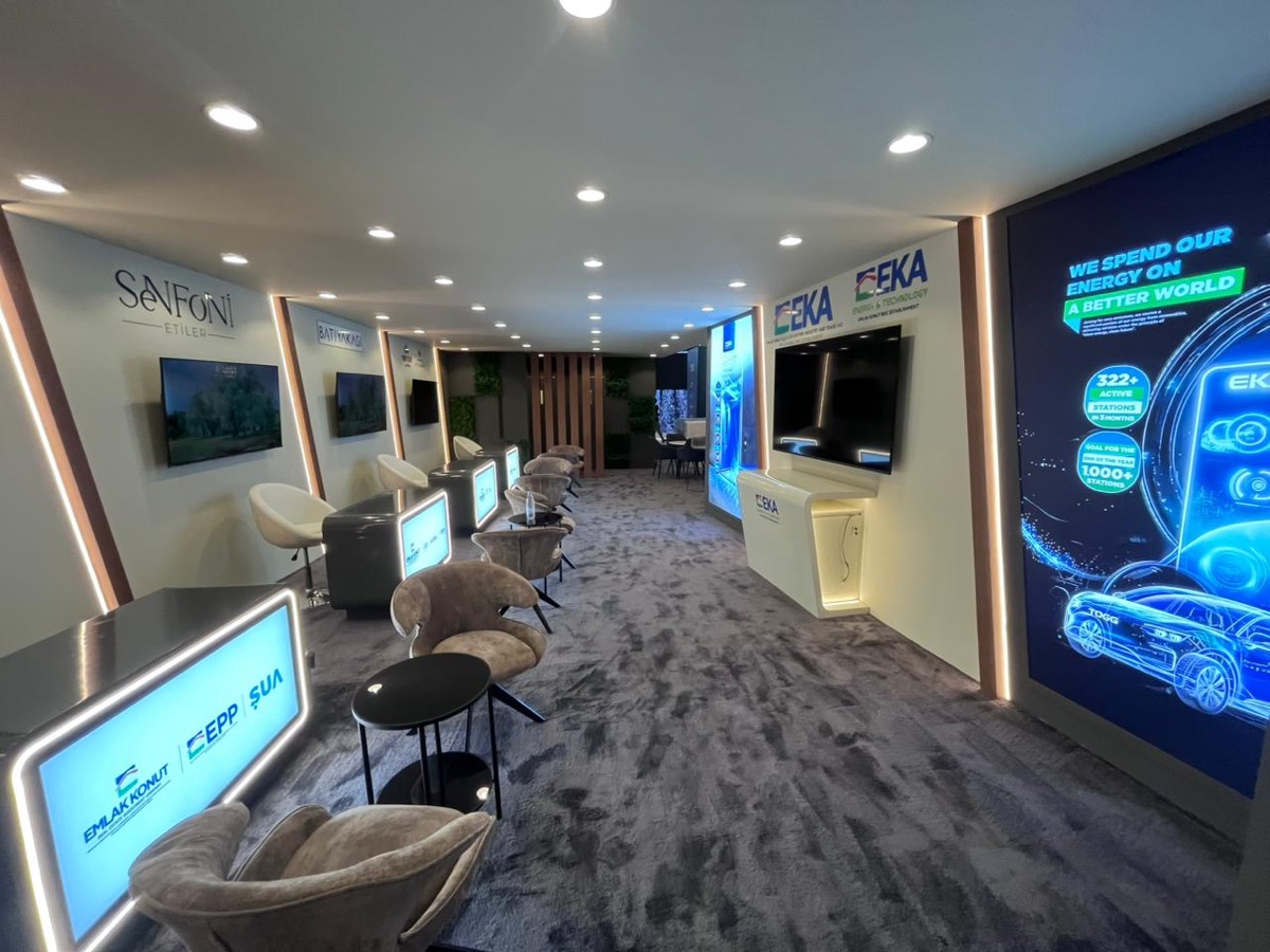 Emlak Konut Bespoke stand at Cityscape Global, view 2