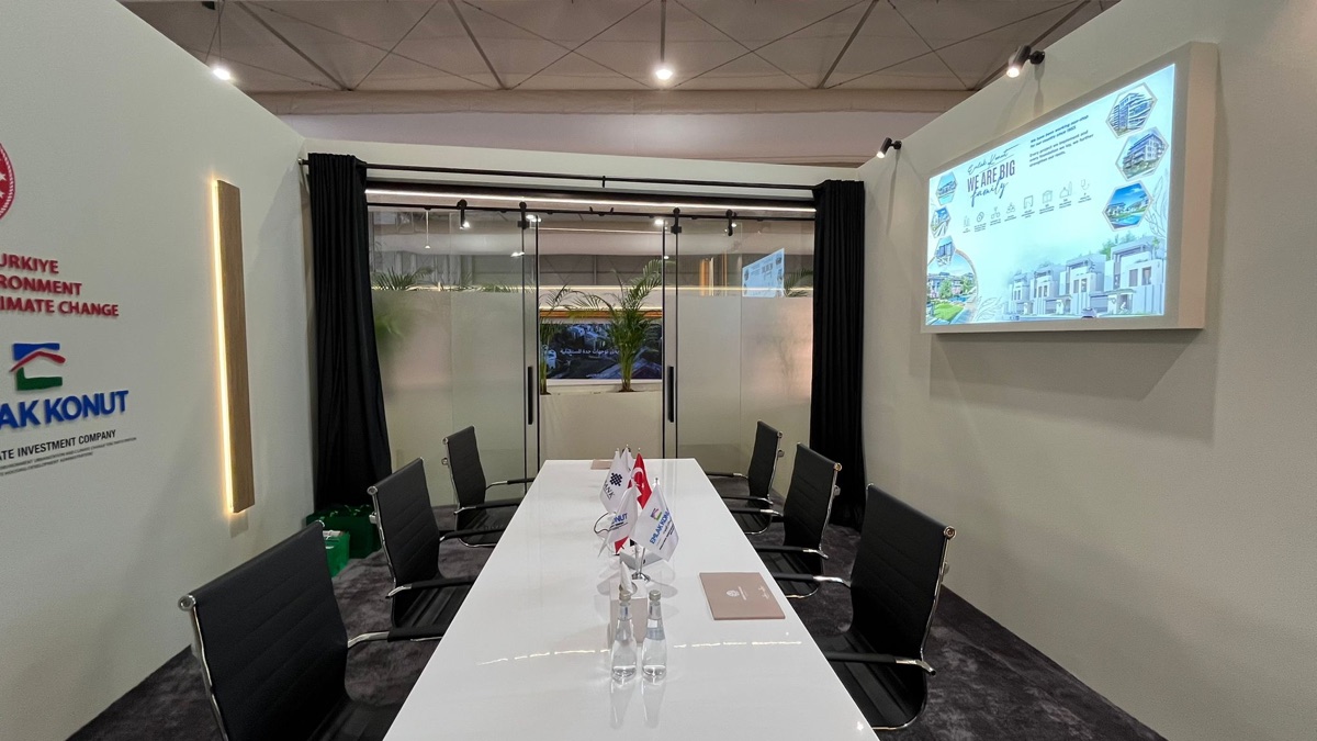 Emlak Konut Bespoke stand at Cityscape Global, view 5