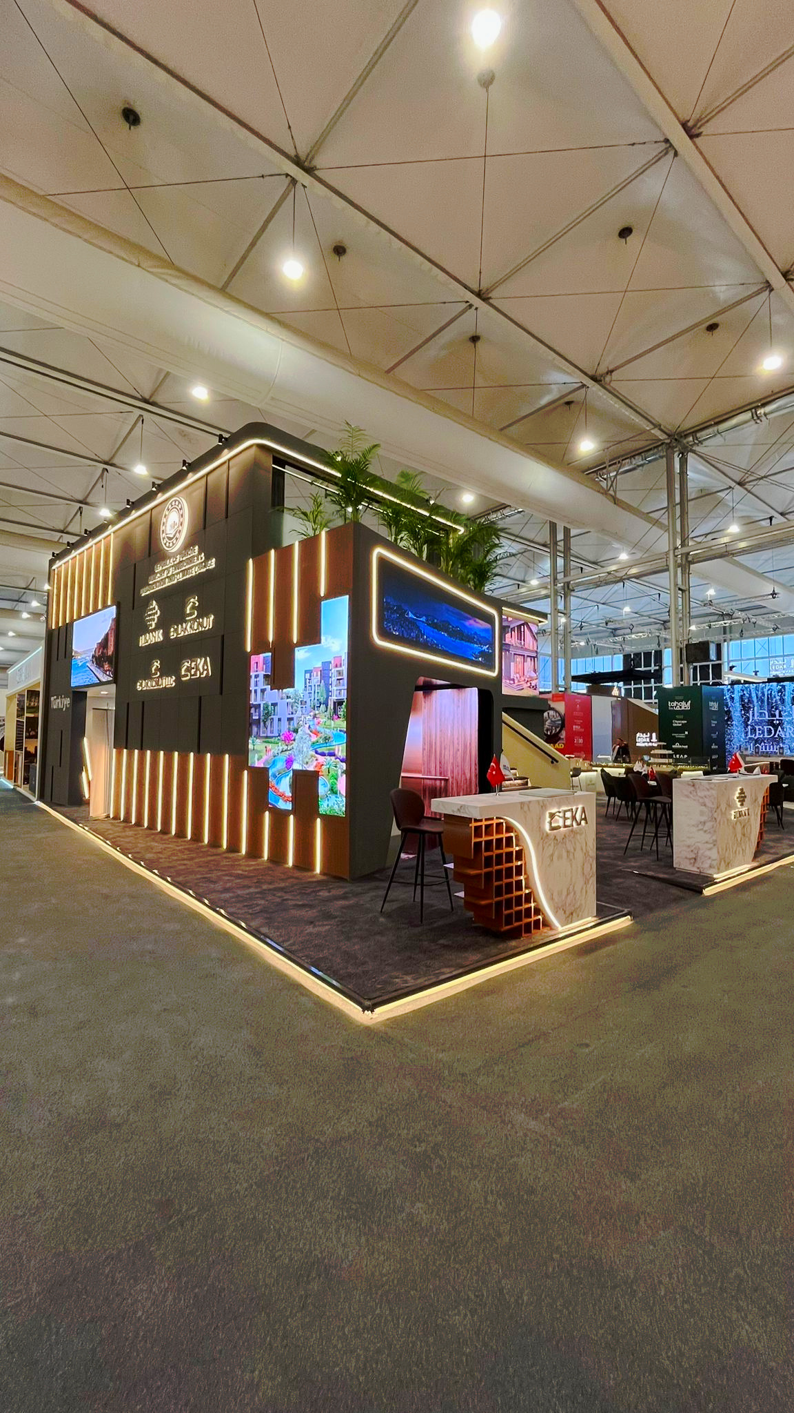 Emlak Konut Bespoke stand at Cityscape Global, view 8