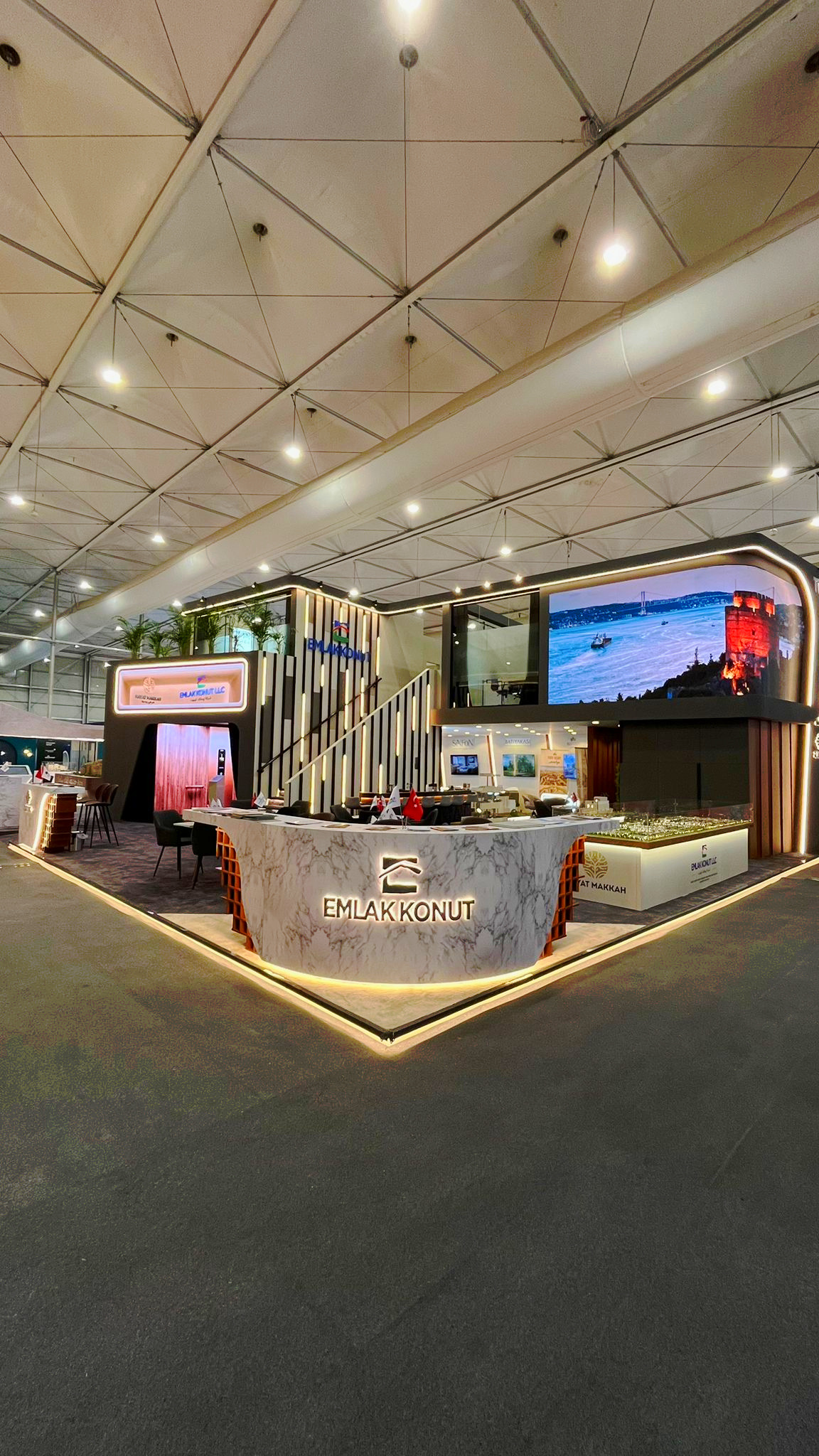 Emlak Konut Bespoke stand at Cityscape Global, view 9