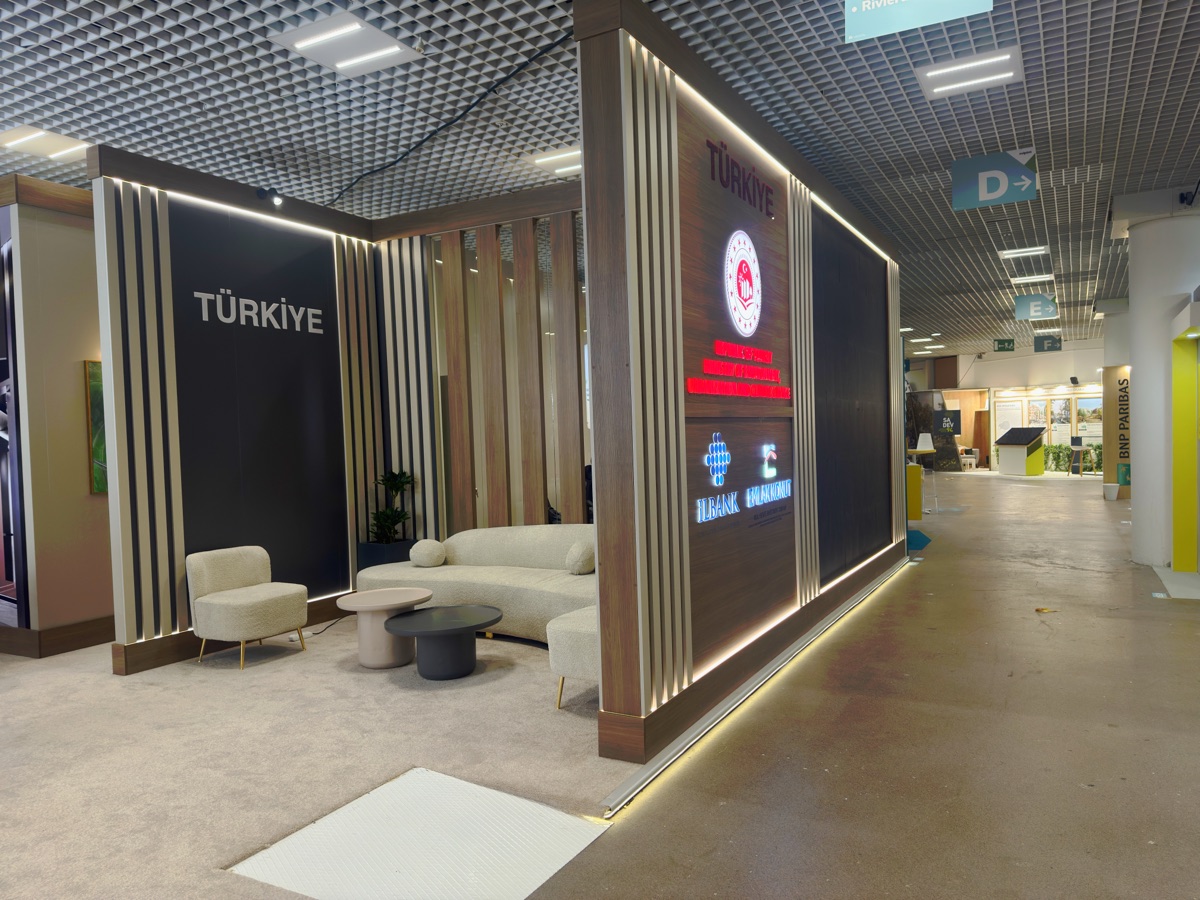 Emlak Konut Bespoke stand at MIPIM, view 5