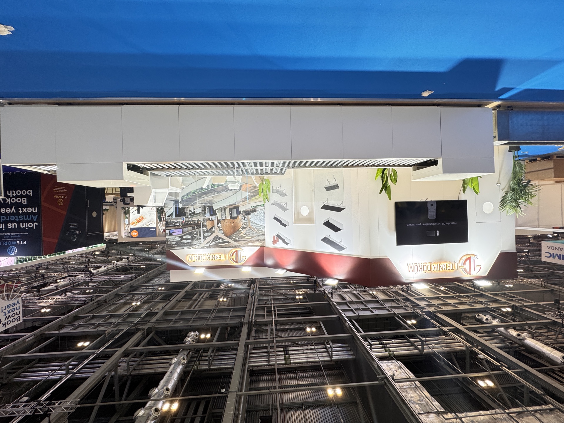 Teknik Döküm airport conveyor systems stand at Passenger Terminal Expo London