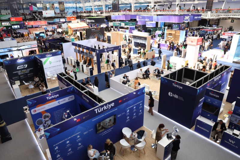 Government of Türkiye exhibition stand at London Tech Week by Dum Event