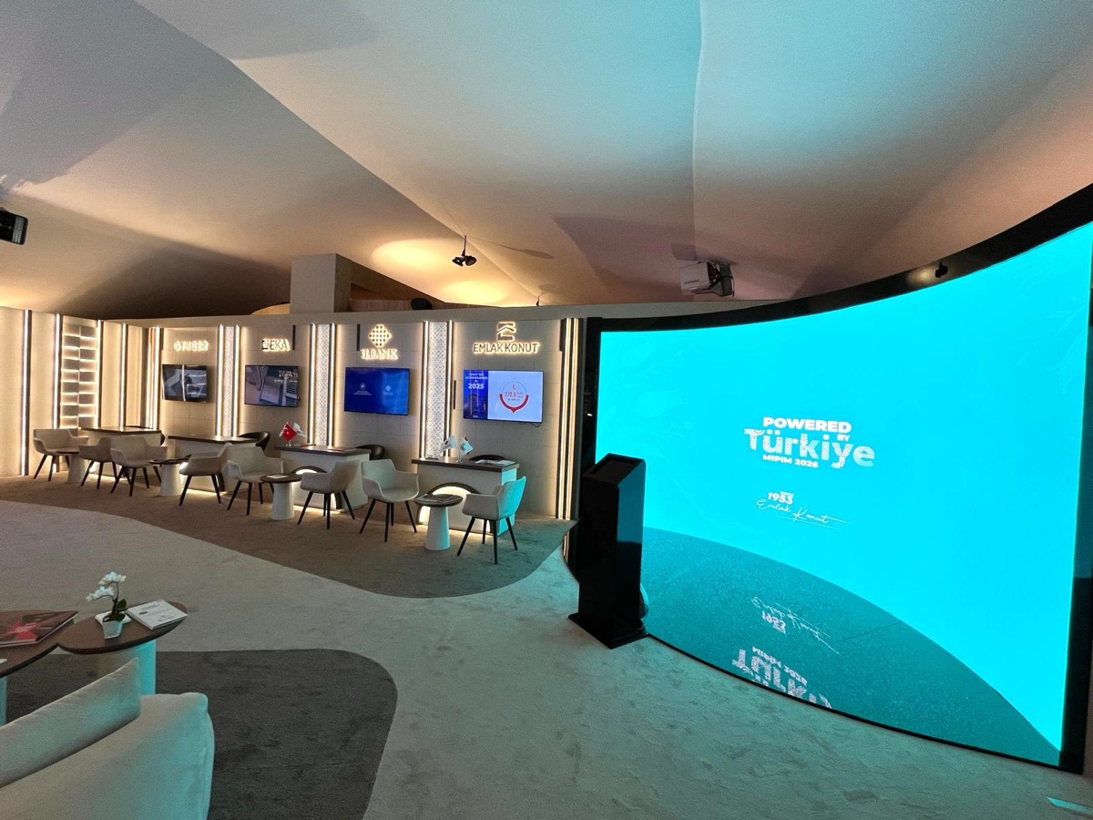 Türkiye Pavilion / Ministry of Environment, Urbanisation and Climate Change of Türkiye Bespoke stand at MIPIM, view 6